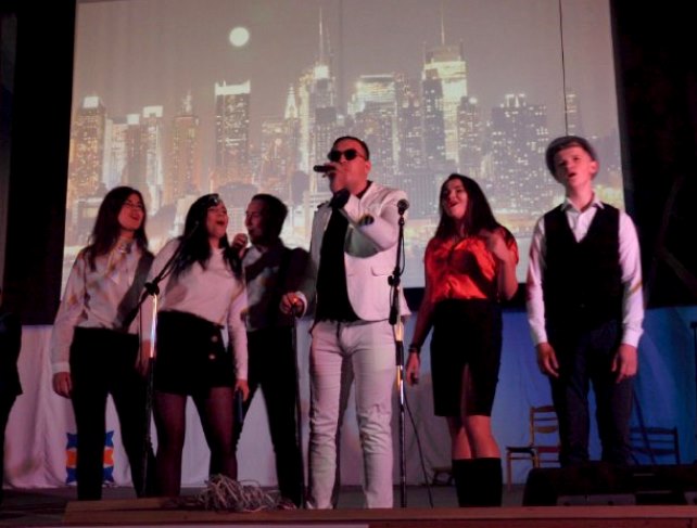 Виступ групи ММ-12